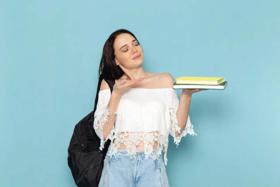 becas para estudiar en España 2024